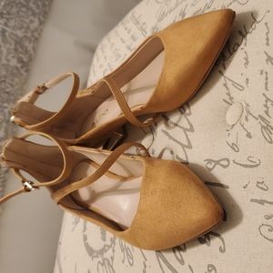 ALDO size 7.5 gold metal heel flats